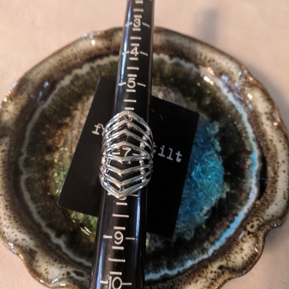 ♦️ B2G1FREE♦️Silver statement Ring - Picture 2 of 4